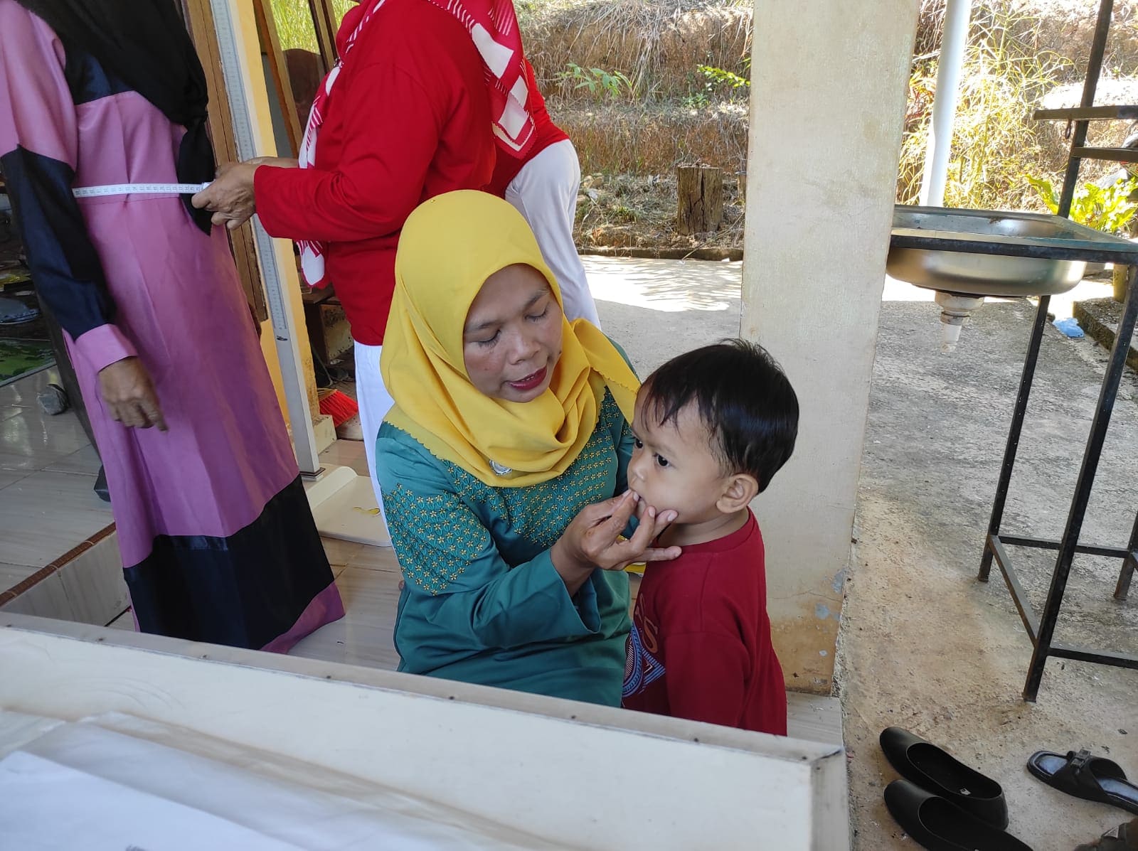 posyandu-aksi-nagari-tanjung-pauh-gelar-kegiatan-untuk-balita-lansiadan-ibu-hamil-di-pasar-buyuh